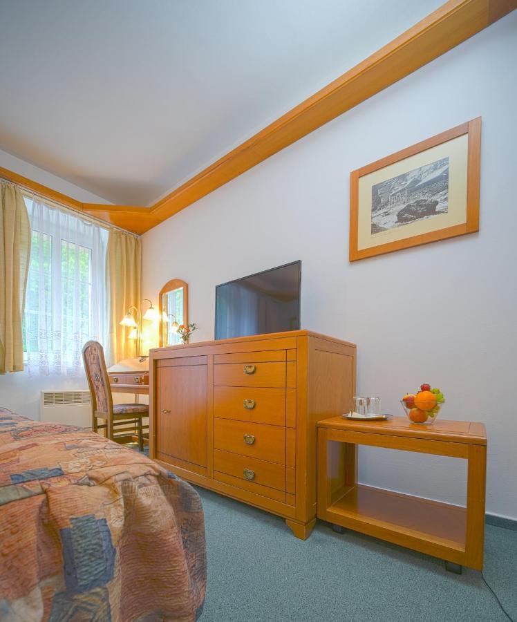Hotel Praha Hřensko Extérieur photo