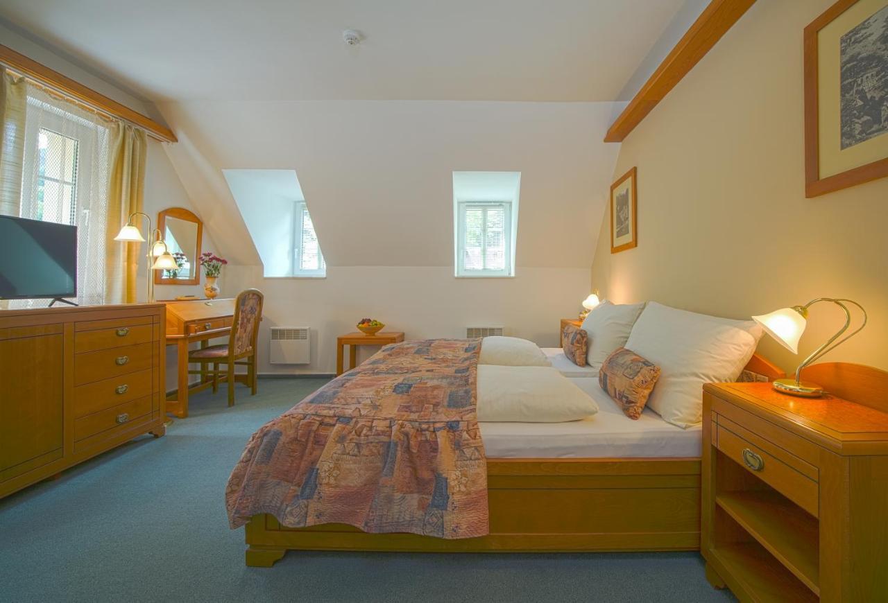 Hotel Praha Hřensko Extérieur photo