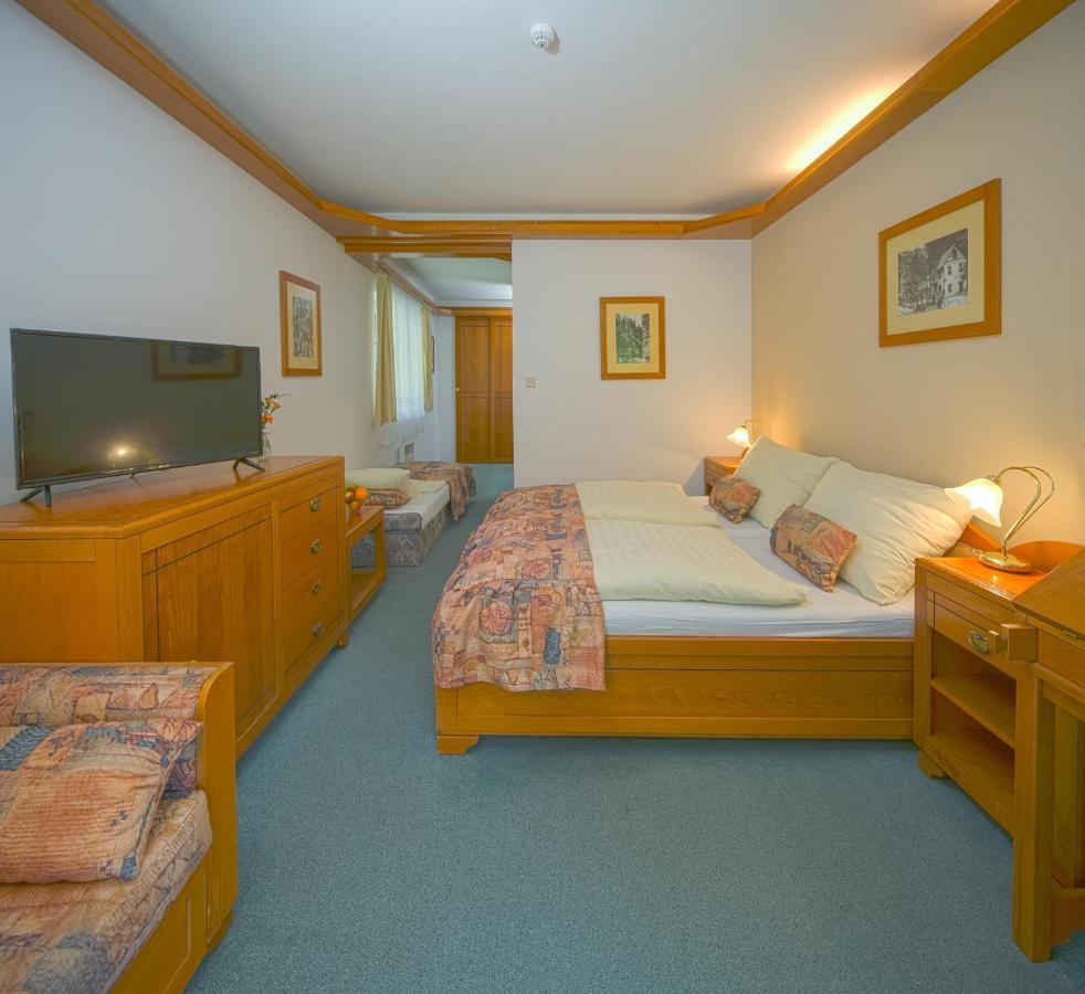 Hotel Praha Hřensko Extérieur photo